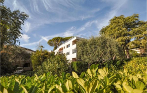 Stunning Apartment In Cannes With Wifi